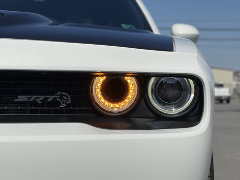 Used 2018 Dodge Challenger SRT Hellcat image 8