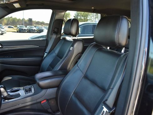 Used 2021 Jeep Grand Cherokee Limited AWD/4WD image 29