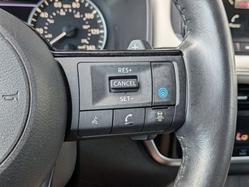 Used 2023 Nissan Rogue SL w/ SL Premium Package FWD image 14