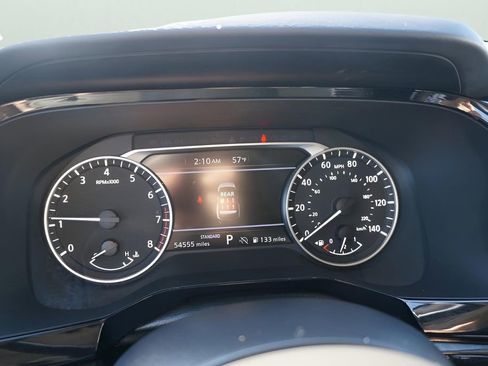 Used 2024 Nissan Pathfinder SV image 19