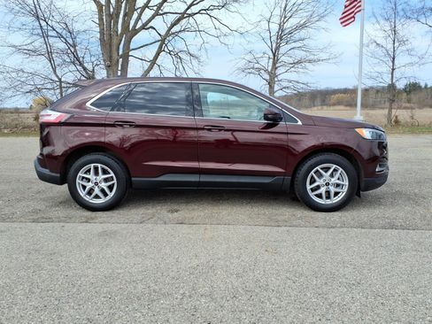 Used 2023 Ford Edge SEL w/ Convenience Package image 9