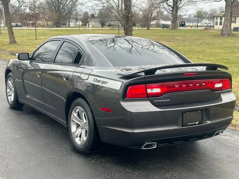 Used 2014 Dodge Charger SE w/ Sport Appearance Group image 7