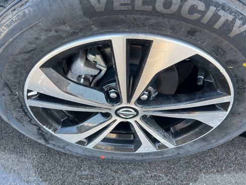 Certified 2023 Nissan Sentra SV image 37