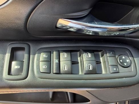 Used 2019 Dodge Grand Caravan GT FWD image 18