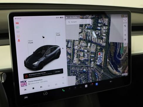 Used 2021 Tesla Model Y Long Range AWD/4WD image 38