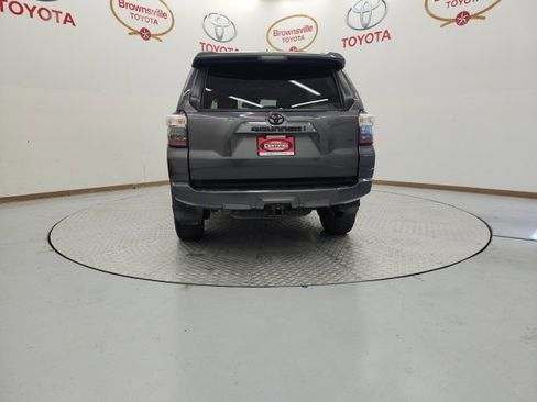 Used 2022 Toyota 4Runner SR5 Premium image 7