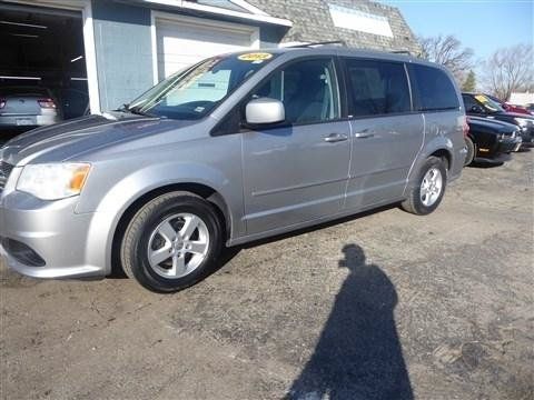Used 2013 Dodge Grand Caravan SXT FWD image 3