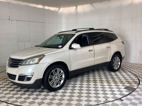 Used 2014 Chevrolet Traverse LT w/ All-Star Edition FWD image 3