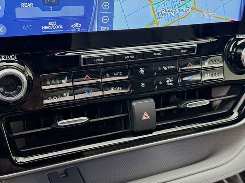 Used 2021 Toyota Highlander Platinum image 16