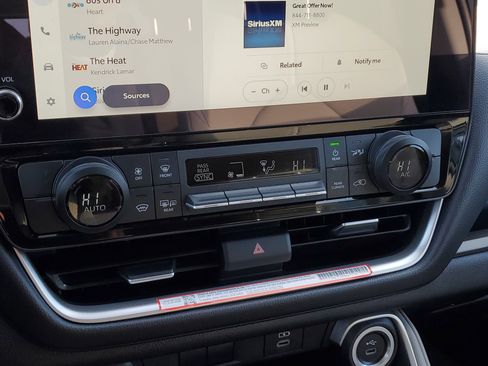 Certified 2025 Toyota Grand Highlander FWD image 28