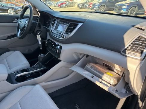 Used 2017 Hyundai Tucson SE image 26
