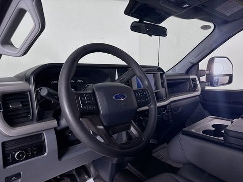 Used 2025 Ford F350 XL w/ 360-Degree Camera Package image 9