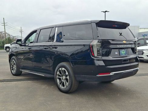 Certified 2025 Chevrolet Suburban LT w/ Comfort Package image 22