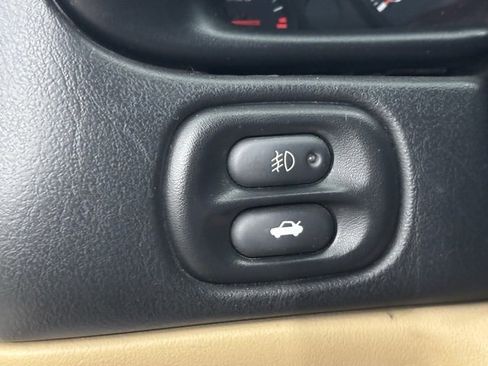 Used 1998 Chevrolet Corvette Coupe w/ Memory Pkg image 14