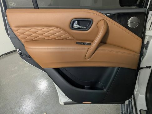 Used 2020 INFINITI QX80 Luxe image 16