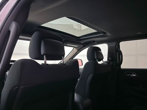 Used 2019 Jeep Grand Cherokee Laredo AWD/4WD image 23