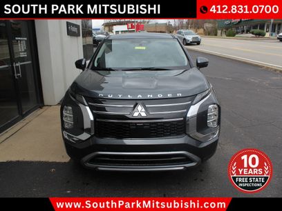 New 2025 Mitsubishi Outlander SE