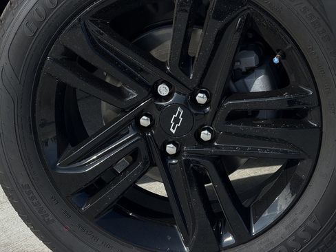 New 2026 Chevrolet Trax ACTIV w/ Sunroof Package FWD image 9