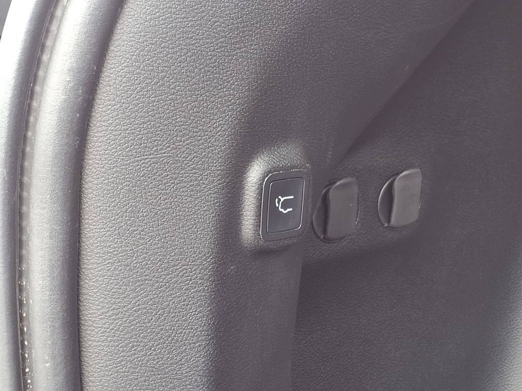 Used 2023 Jeep Cherokee Altitude Lux w/ Lux Elite Package AWD/4WD image 20