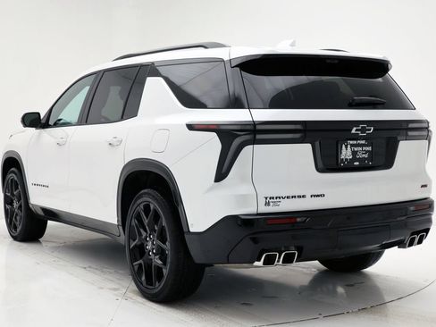 Used 2024 Chevrolet Traverse RS w/ LPO, Floor Liner Package image 7