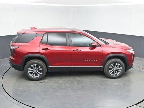 New 2026 Chevrolet Equinox LT w/ Convenience Package II AWD/4WD image 41