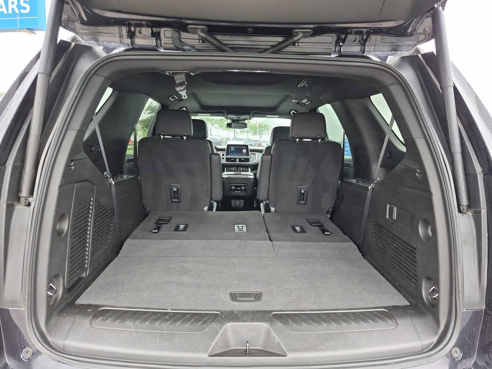 Used 2023 Chevrolet Tahoe LT AWD/4WD image 31