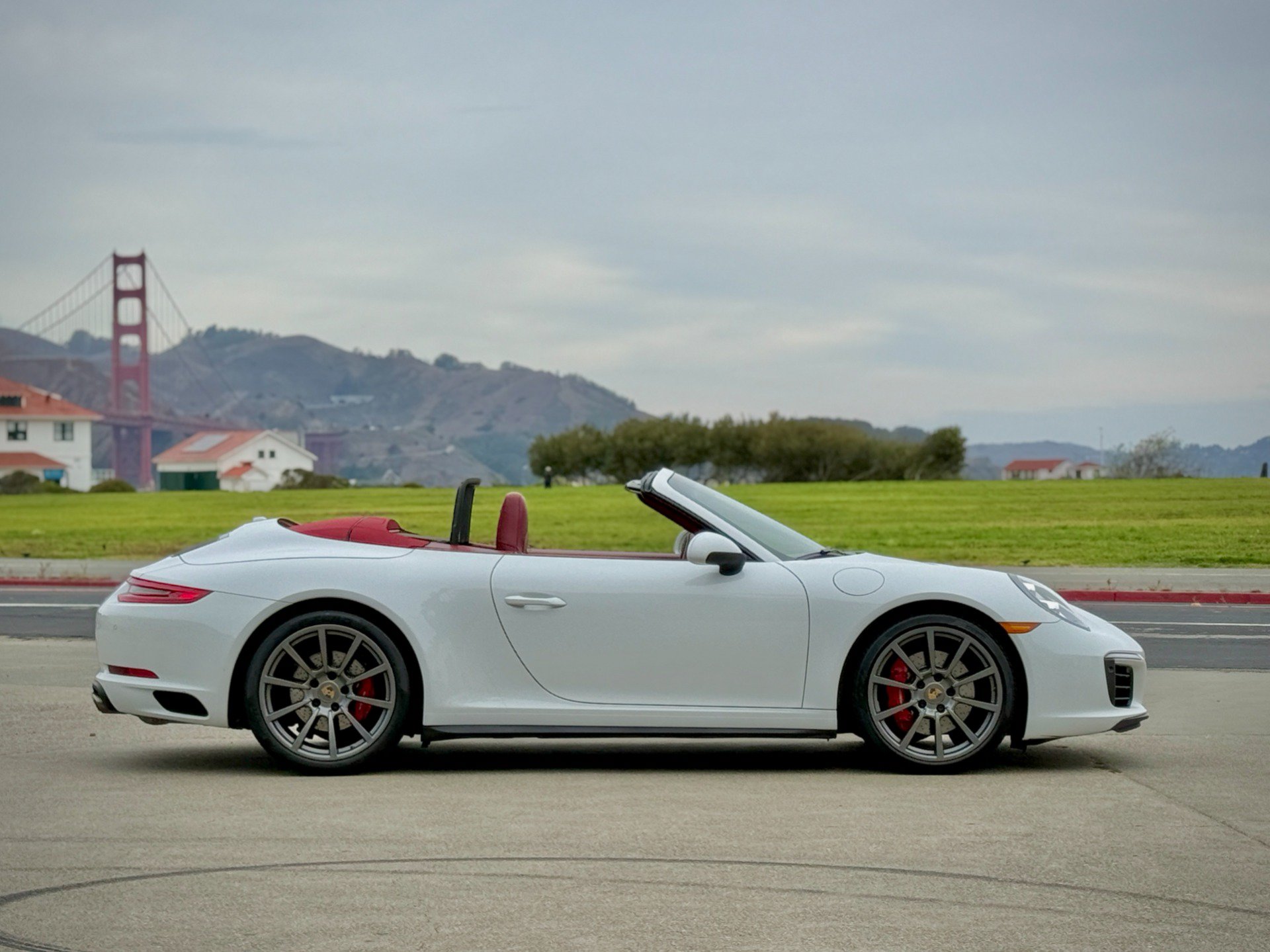 Used 2019 Porsche 911 Carrera 4S AWD/4WD image 8