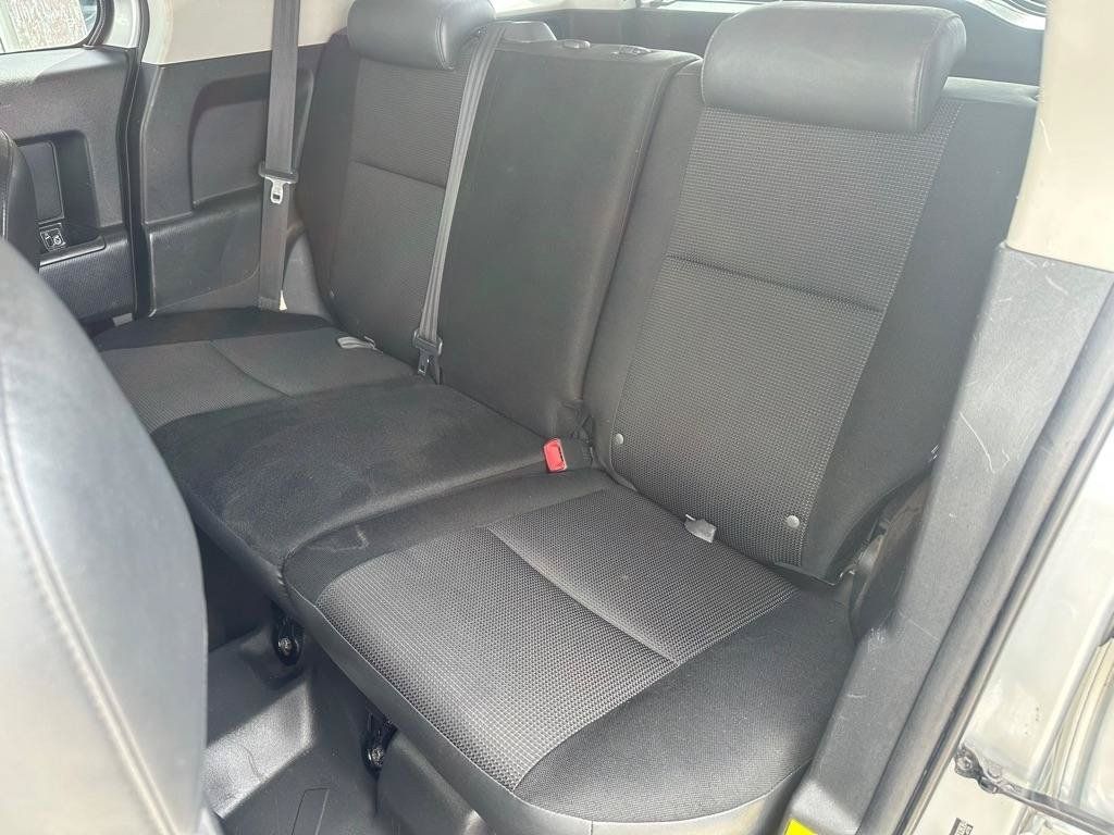 Used 2007 Toyota FJ Cruiser 2WD w/ Convenience Pkg image 24