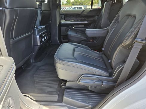 Used 2024 Ford Expedition Platinum RWD image 14