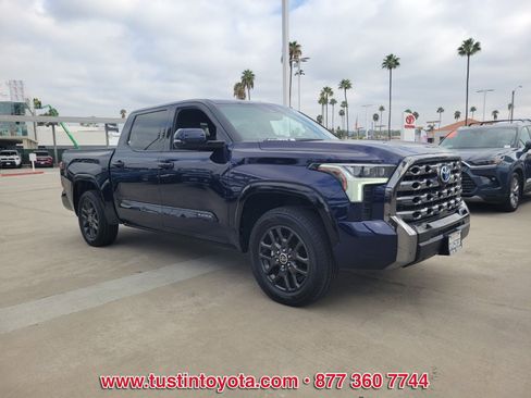 Used 2022 Toyota Tundra Platinum image 2