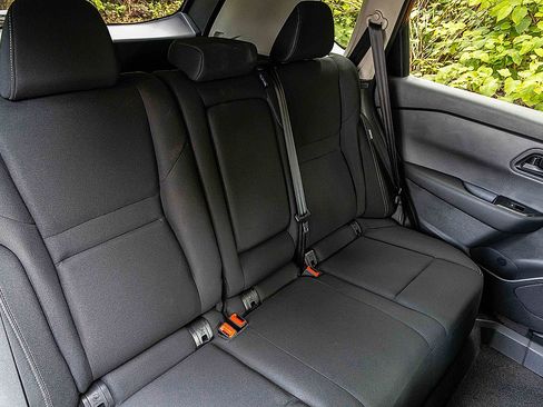 Used 2024 Nissan Rogue S image 25