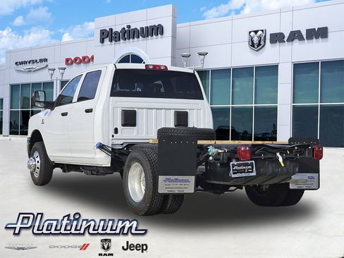 New 2025 RAM 3500 Tradesman w/ Chrome Appearance Group AWD/4WD image 4