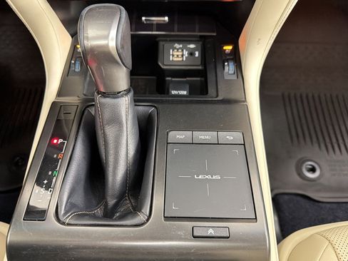 Certified 2022 Lexus GX 460 Premium w/ Premium Package AWD/4WD image 33