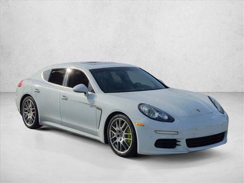 Used 2014 Porsche Panamera S RWD image 3