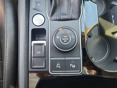 Used 2019 Volkswagen Atlas SEL Premium AWD/4WD image 30