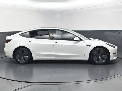 Used 2023 Tesla Model 3 Standard Range RWD image 5