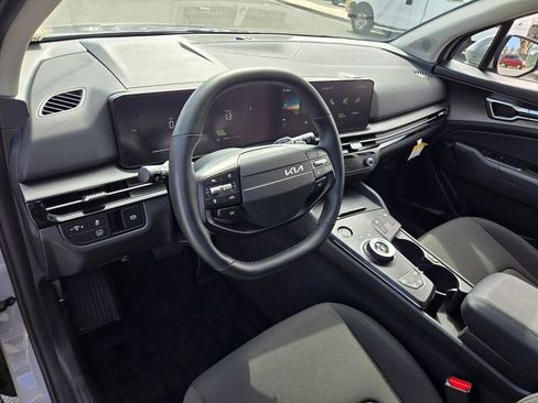 Used 2026 Kia Sportage S image 9