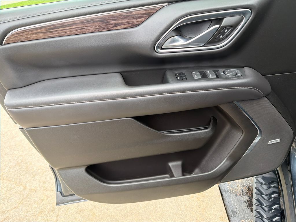 Certified 2021 Chevrolet Suburban Z71 w/ Rear Media and Nav Package AWD/4WD image 32
