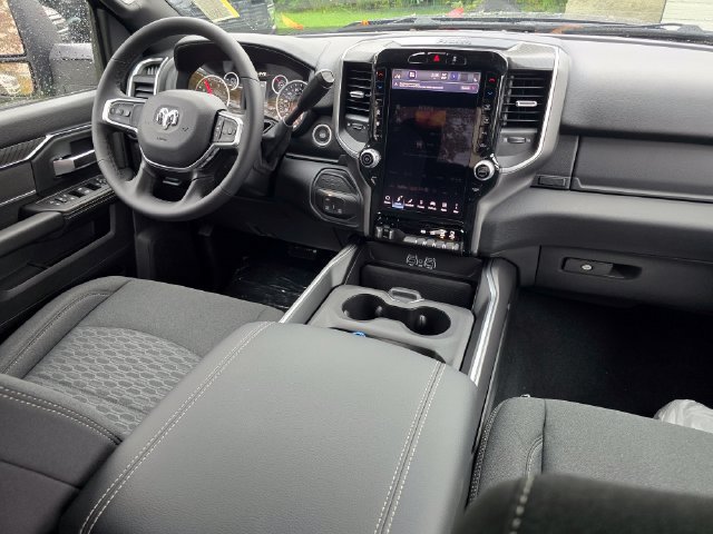 New 2027 RAM 3500 Big Horn AWD/4WD image 36