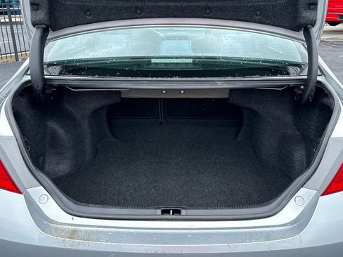 Used 2017 Toyota Camry LE FWD image 19