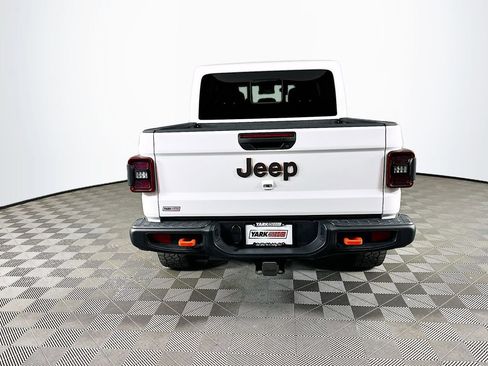 Certified 2025 Jeep Gladiator Mojave w/ Steel Bumper Group image 10