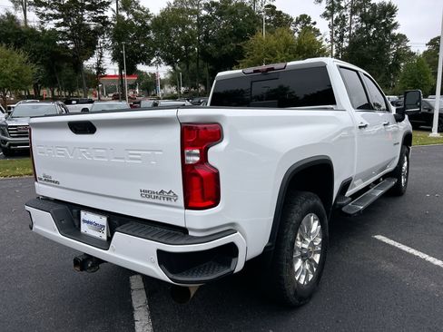 Used 2021 Chevrolet Silverado 2500 High Country w/ Z71 Off-Road Package image 9