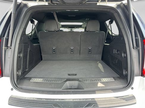 Used 2022 GMC Yukon XL AT4 w/ AT4 Premium Plus Package AWD/4WD image 44