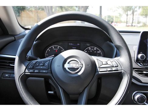 New 2025 Nissan Altima 2.5 S image 11