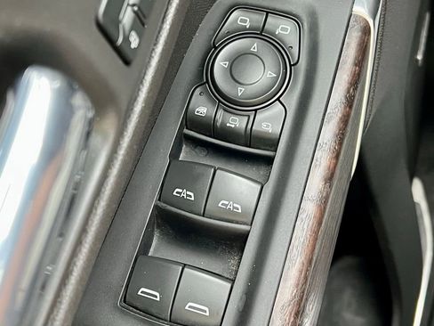 Used 2023 GMC Sierra 3500 Denali w/ Denali Ultimate Package image 27