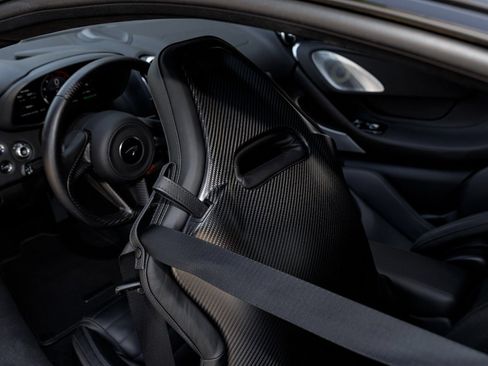 Used 2025 McLaren GTS RWD image 32