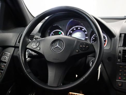 Used 2011 Mercedes-Benz C 300 4MATIC Sedan image 23