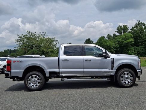 Certified 2024 Ford F250 Lariat w/ Chrome Package AWD/4WD image 7
