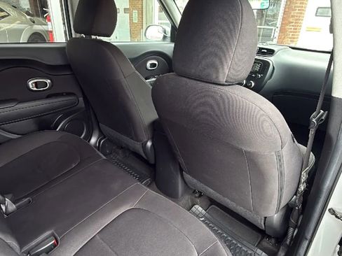 Used 2015 Kia Soul EV image 27