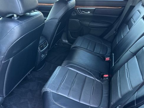 Used 2018 Honda CR-V Touring image 12